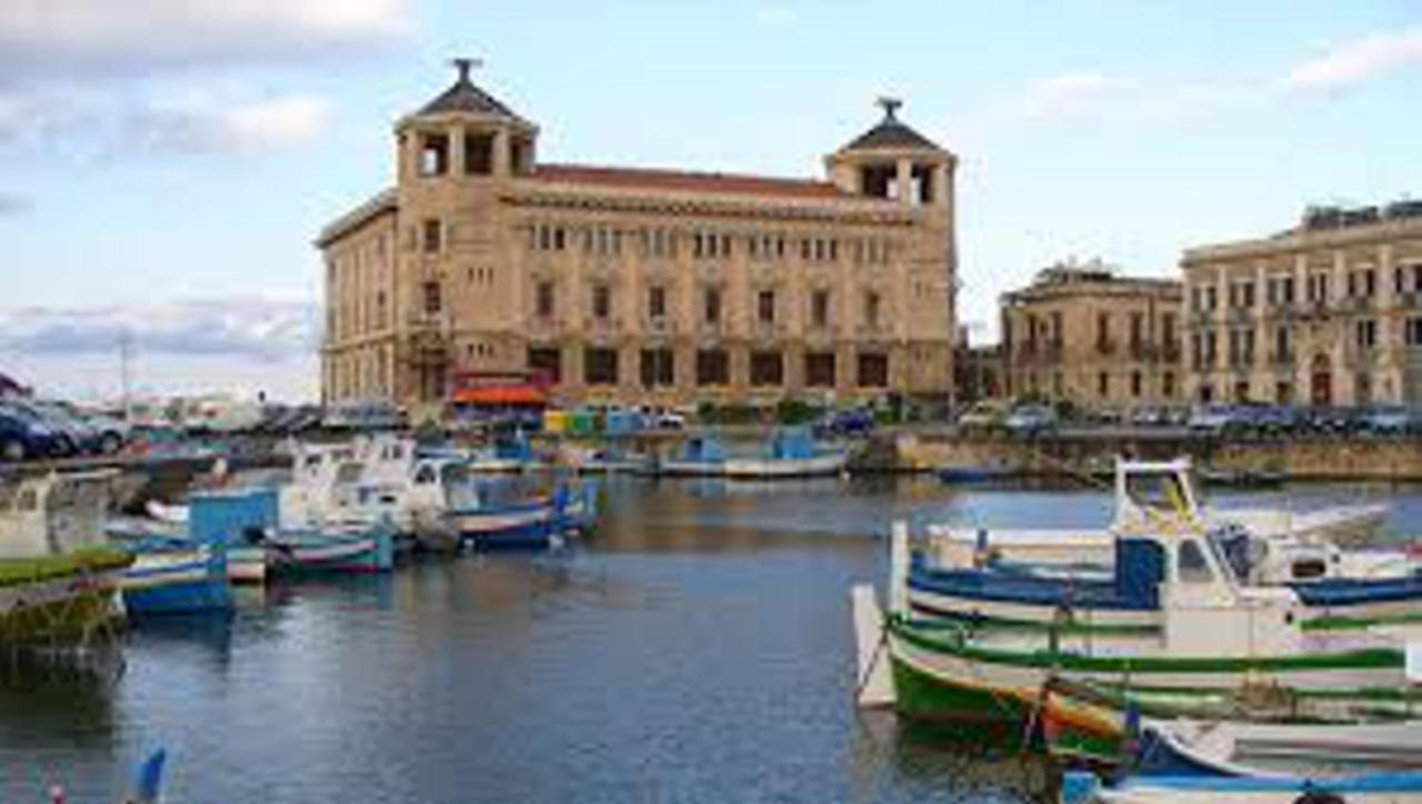 Come A Casa Syracuse Exteriér fotografie